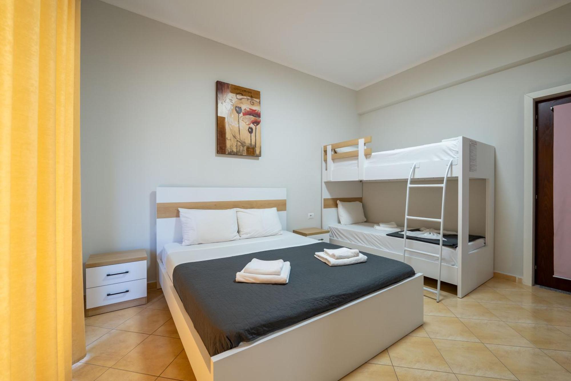 Hotel Milo Ксамил Екстериор снимка